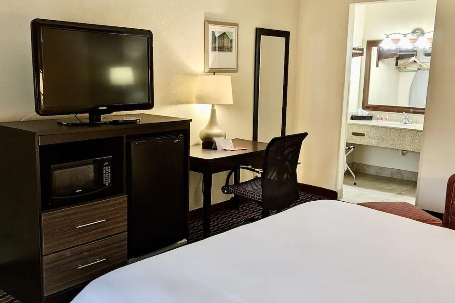 Econo Lodge فورست سيتي المظهر الخارجي الصورة