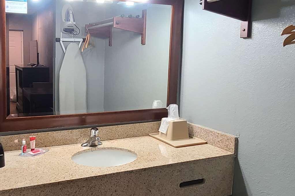 Econo Lodge فورست سيتي الغرفة الصورة
